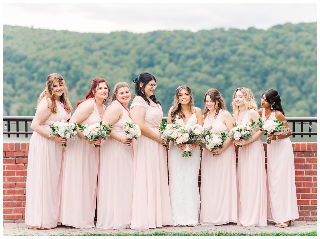 Bridesmaids at grandview in Poughkeepsie NY 