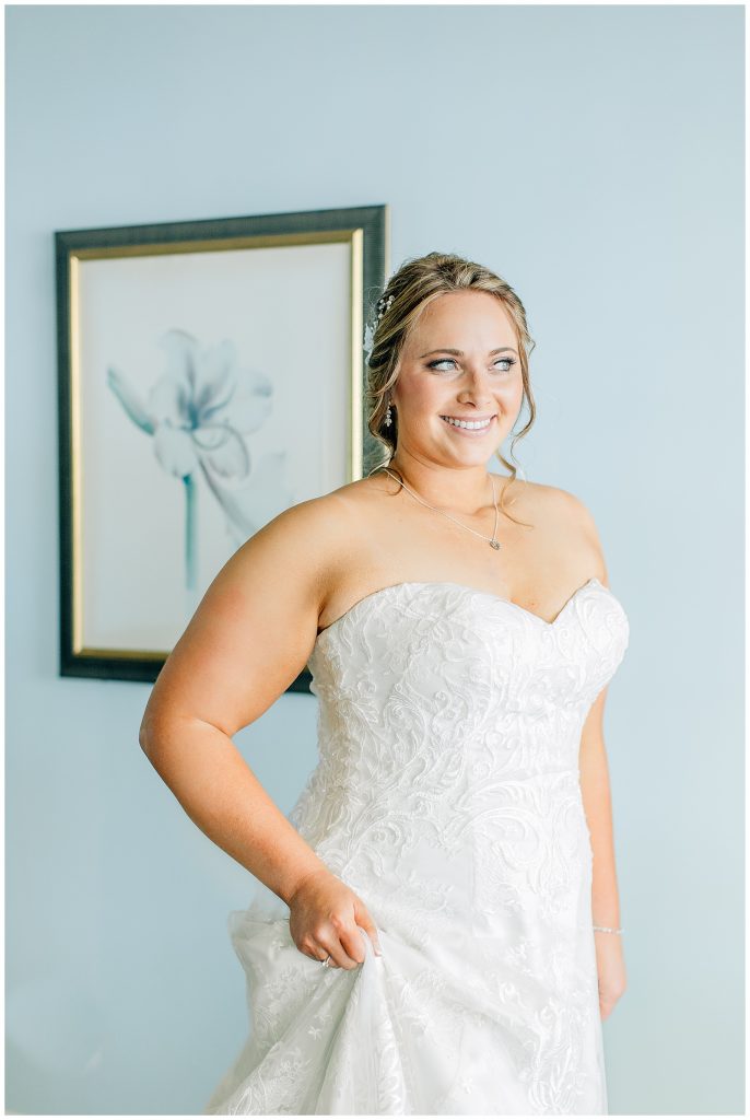 Bride at the Waterview in Conecticut 